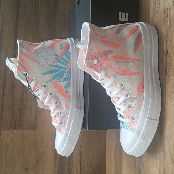 Converse Shoes - Converse high top BRAND New